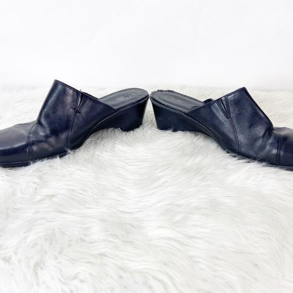 Clarks Bendables 9.5 M Womens Black Leather Slide Mule Buckle Comfort Clogs - Picture 6 of 9